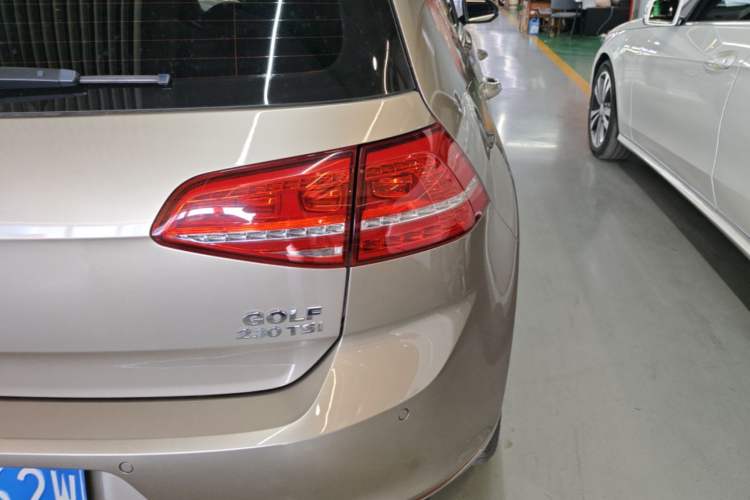Used Volkswagen Golf 2016 230TSI Automatic Luxury Version Right Rear Taillight