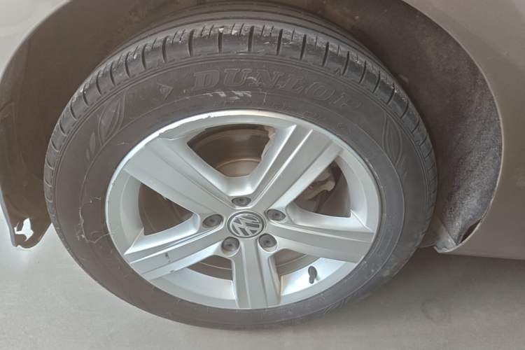Used Volkswagen Golf 2016 1.6L Automatic Comfort Model Right Rear Wheel Hub