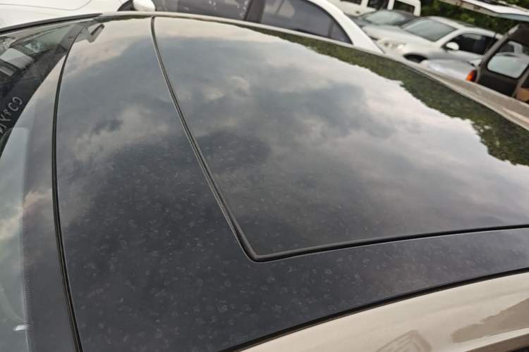 Used Volkswagen Golf 2016 1.6L Automatic Comfort Model Roof