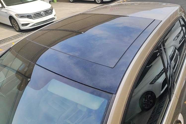 Used Volkswagen Golf 2016 230TSI Automatic Luxury Version Roof