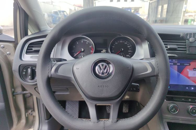 Used Volkswagen Golf 2016 1.6L Manual Fashion Edition Steering Wheel