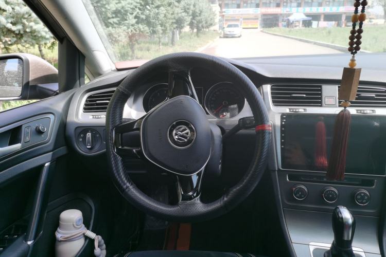 Used Volkswagen Golf 2016 230TSI Automatic Comfort Version Steering Wheel