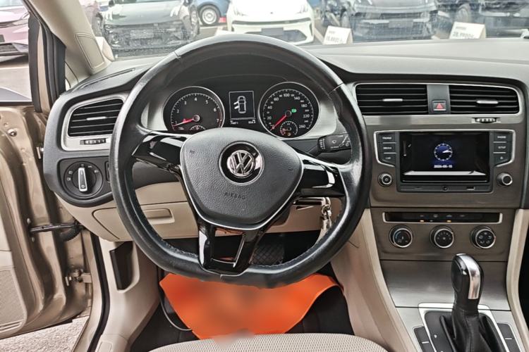 Used Volkswagen Golf 2016 1.6L Automatic Comfort Model Steering Wheel