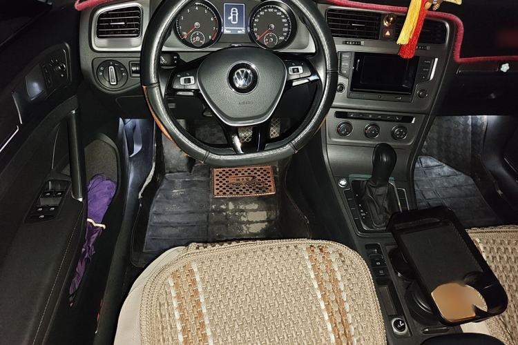 Used Volkswagen Golf 2016 230TSI Automatic Luxury Version Steering Wheel