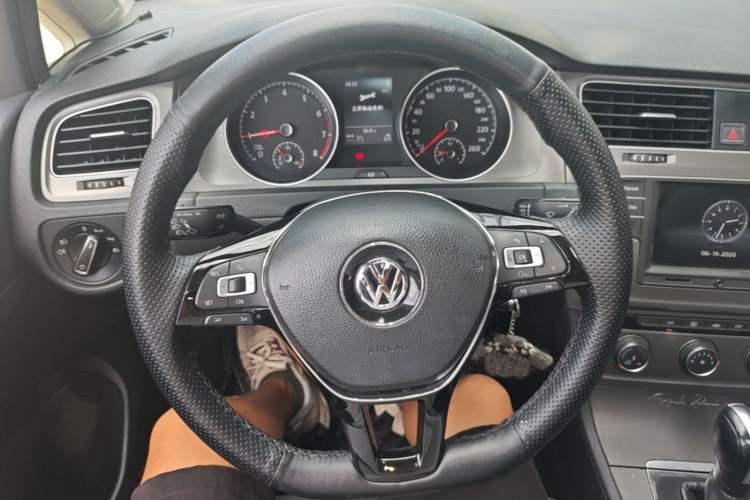Used Volkswagen Golf 2016 1.6L Automatic Comfort Model Steering Wheel