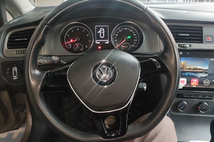 Used Volkswagen Golf 2016 230TSI Automatic Comfort Version Steering Wheel