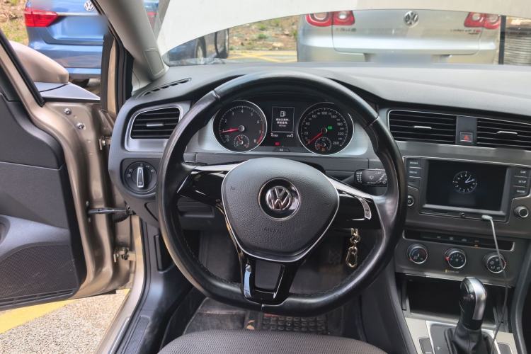 Used Volkswagen Golf 2016 1.6L Automatic Comfort Model Steering Wheel