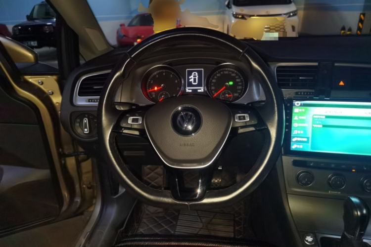 Used Volkswagen Golf 2016 230TSI Automatic Luxury Version Steering Wheel