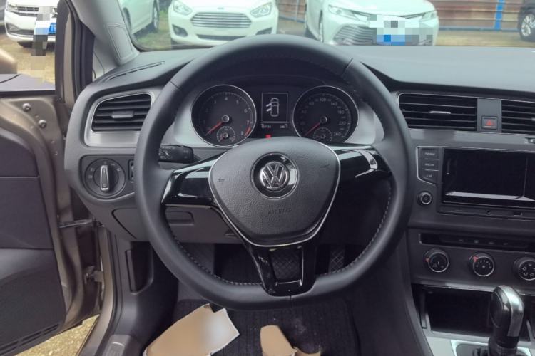 Used Volkswagen Golf 2016 230TSI Automatic Comfort Version Steering Wheel