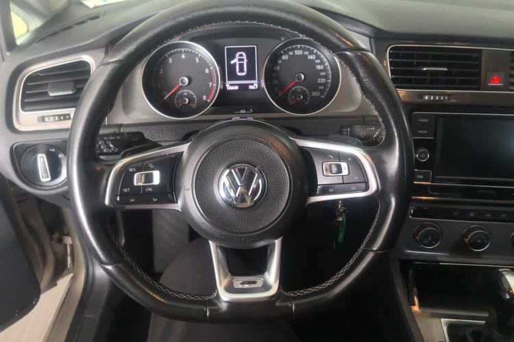 Used Volkswagen Golf 2016 230TSI Automatic Comfort Version Steering Wheel
