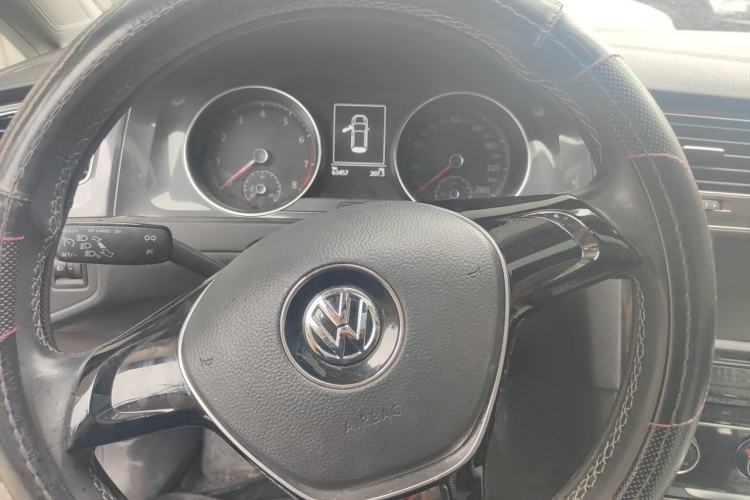 Used Volkswagen Golf 2016 1.6L Automatic Comfort Model Steering Wheel