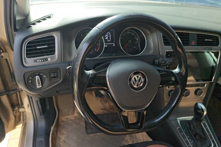 Used Volkswagen Golf 2016 230TSI Automatic Comfort Version Steering Wheel