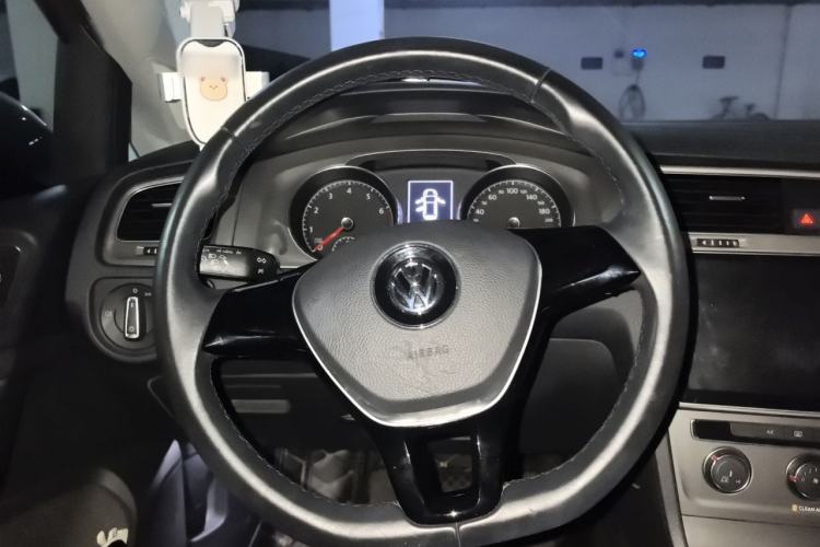 Used Volkswagen Golf 2016 230TSI Automatic Comfort Version Steering Wheel