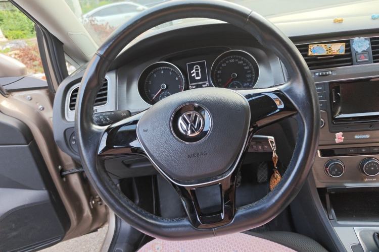 Used Volkswagen Golf 2016 1.6L Automatic Comfort Model Steering Wheel