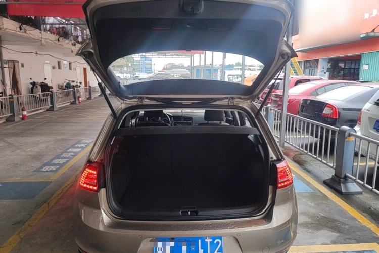Used Volkswagen Golf 2016 230TSI Automatic Comfort Version Trunk