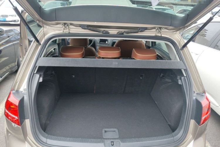Used Volkswagen Golf 2016 230TSI Automatic Comfort Version Trunk