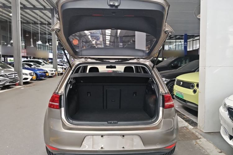 Used Volkswagen Golf 2016 230TSI Automatic Comfort Version Trunk