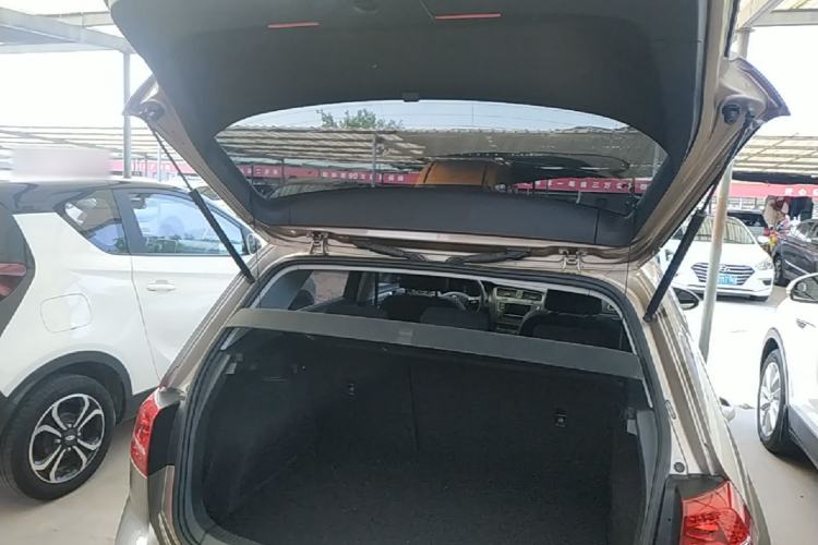 Used Volkswagen Golf 2016 230TSI Automatic Comfort Version Trunk