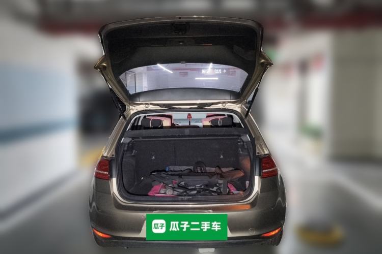 Used Volkswagen Golf 2016 1.6L Automatic Comfort Model Trunk