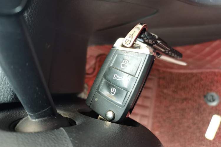 Used Volkswagen Golf 2016 230TSI Automatic Comfort Version Vehicle Key