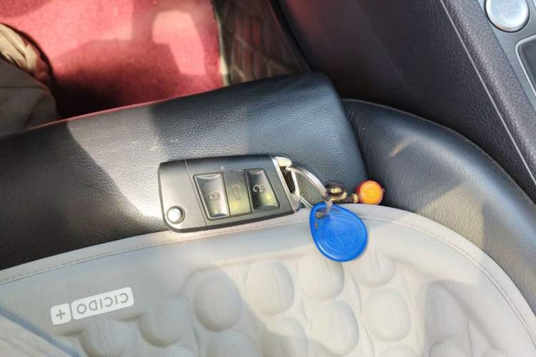 Used Volkswagen Golf 2016 230TSI Automatic Luxury Version Vehicle Key