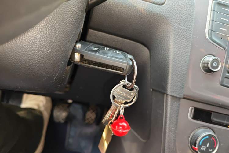 Used Volkswagen Golf 2016 1.6L Manual Fashion Edition Vehicle Key