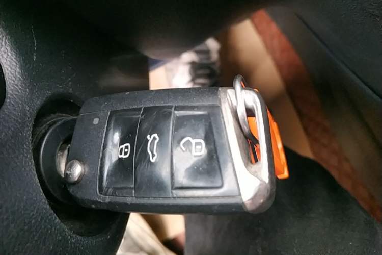 Used Volkswagen Golf 2016 230TSI Automatic Comfort Version Vehicle Key