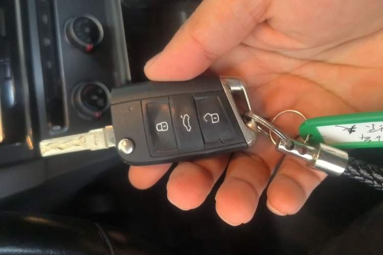 Used Volkswagen Golf 2016 230TSI Automatic Comfort Version Vehicle Key