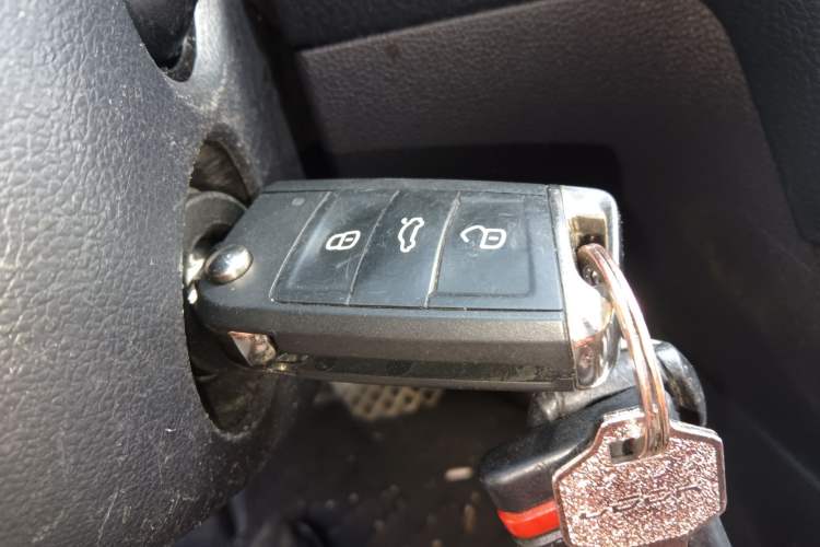 Used Volkswagen Golf 2016 230TSI Automatic Comfort Version Vehicle Key