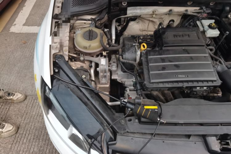 Used Volkswagen Golf 2016 1.6L Automatic Comfort Model Engine Bay Right