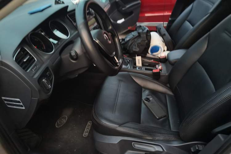 Used Volkswagen Golf 2016 1.6L Automatic Comfort Model Left Front Seat
