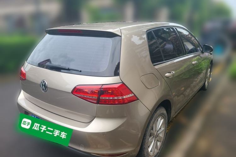 Used Volkswagen Golf 2016 1.6L Automatic Fashion Model Rear Right 45 Deg