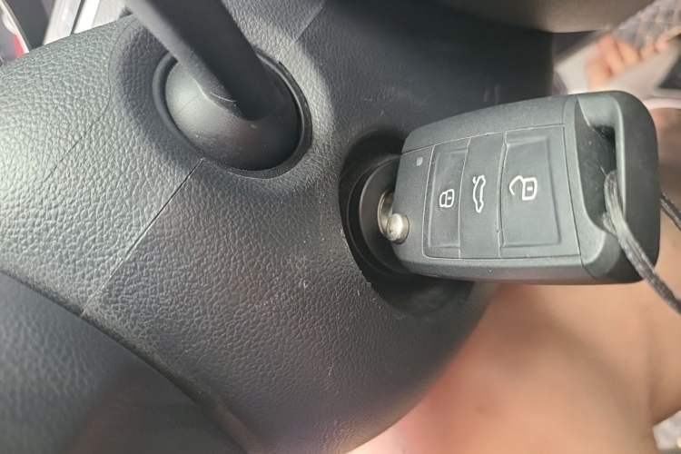 Used Volkswagen Golf 2016 1.6L Automatic Fashion Model Vehicle Key