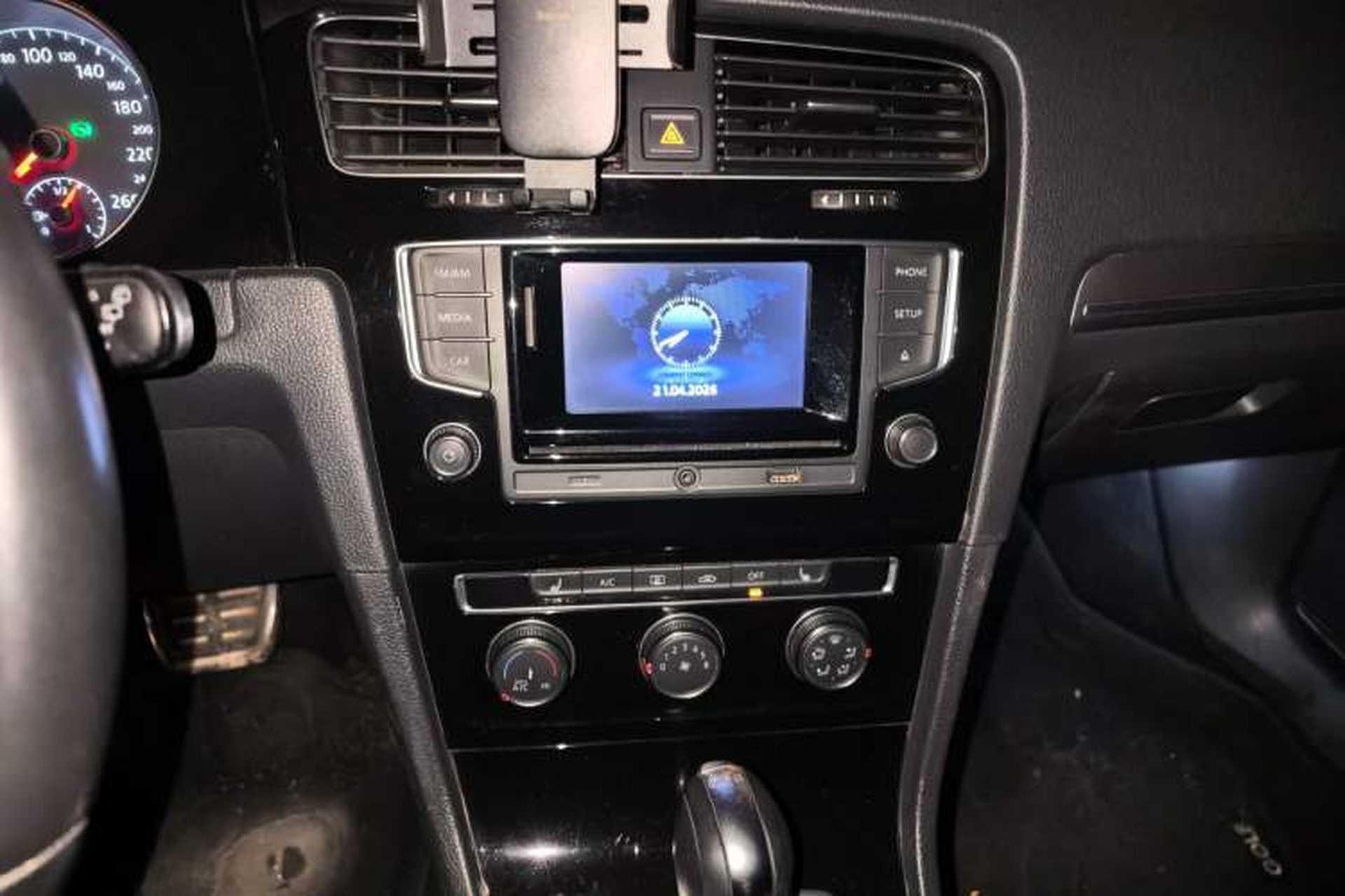 Used Volkswagen Golf 2016 1.4TSI Automatic R-Line Audio And AC Panel