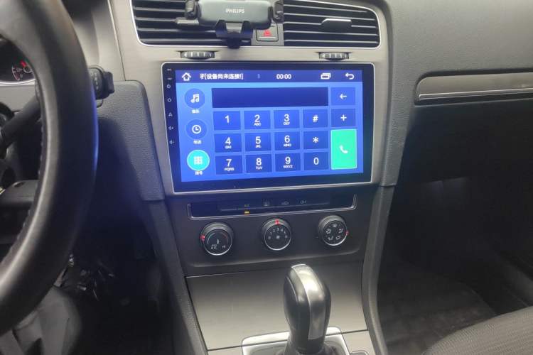 Used Volkswagen Golf 2016 230TSI Automatic Comfort Version Audio And AC Panel