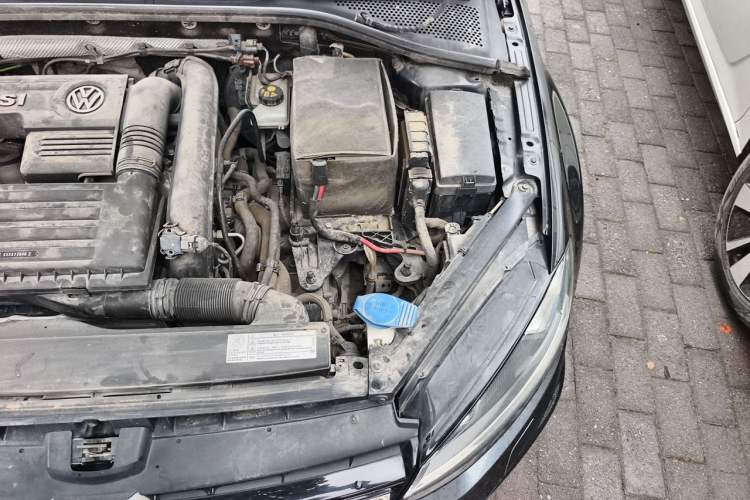 Used Volkswagen Golf 2016 1.4TSI Automatic R-Line Engine Bay Left