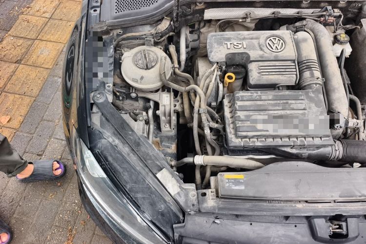 Used Volkswagen Golf 2016 1.4TSI Automatic R-Line Engine Bay Right