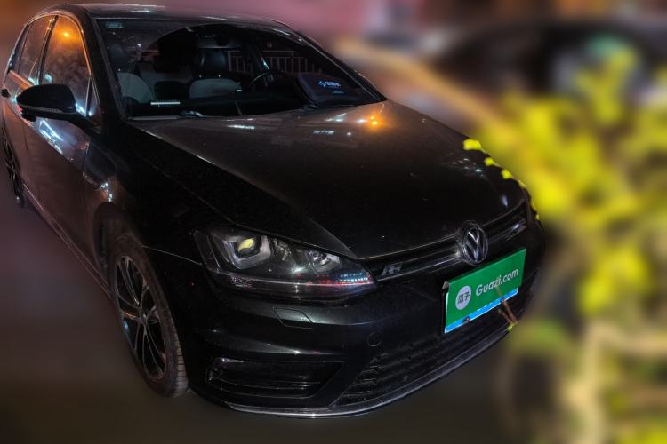 Used Volkswagen Golf 2016 1.4TSI Automatic R-Line Front Right 45 Deg
