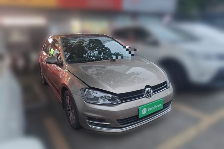 Used Volkswagen Golf 2016 230TSI Automatic Luxury Version Front Right 45 Deg