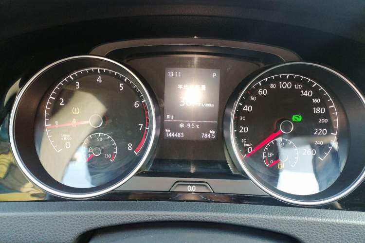 Used Volkswagen Golf 2016 1.4TSI Automatic R-Line Instrument Cluster