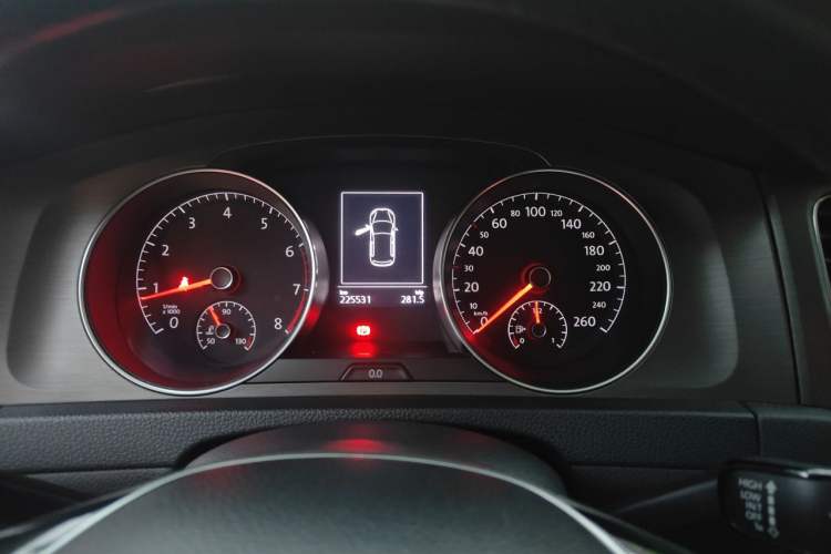 Used Volkswagen Golf 2016 230TSI Automatic Luxury Version Instrument Cluster