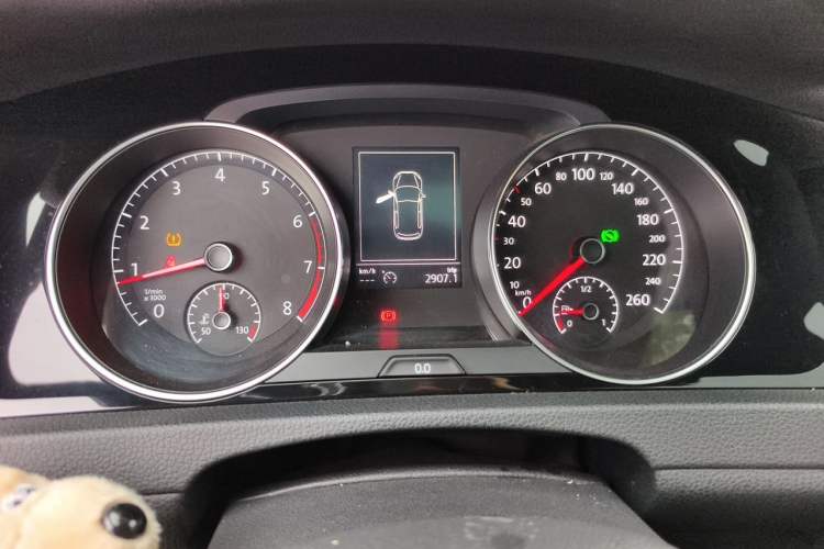 Used Volkswagen Golf 2016 1.4TSI Automatic R-Line Instrument Cluster