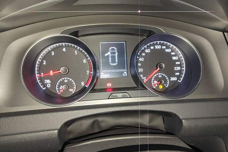 Used Volkswagen Golf 2016 230TSI Automatic Comfort Version Instrument Cluster