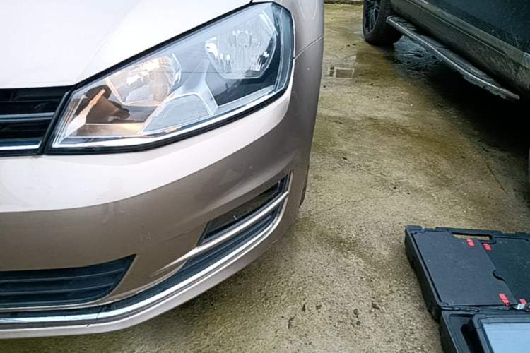 Used Volkswagen Golf 2016 1.6L Automatic Comfort Model Left Front Headlight