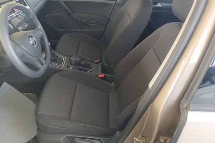 Used Volkswagen Golf 2016 1.6L Automatic Fashion Model Left Front Seat