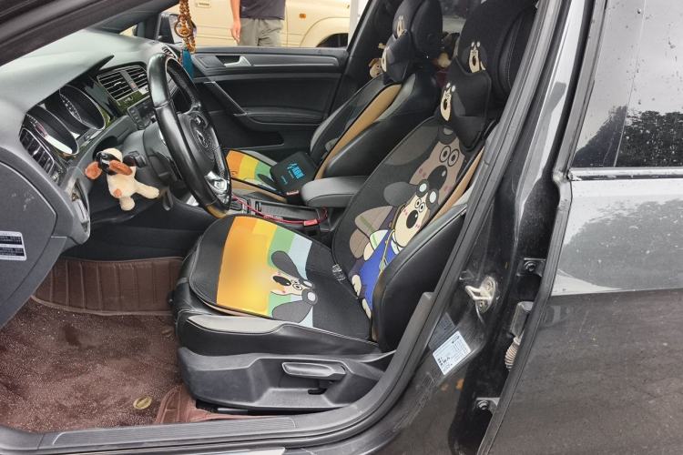 Used Volkswagen Golf 2016 1.4TSI Automatic R-Line Left Front Seat