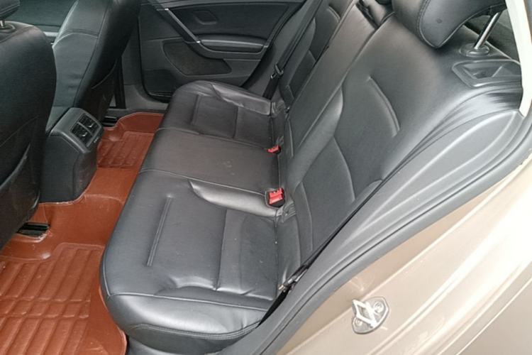Used Volkswagen Golf 2016 1.6L Automatic Comfort Model Left Rear Seat