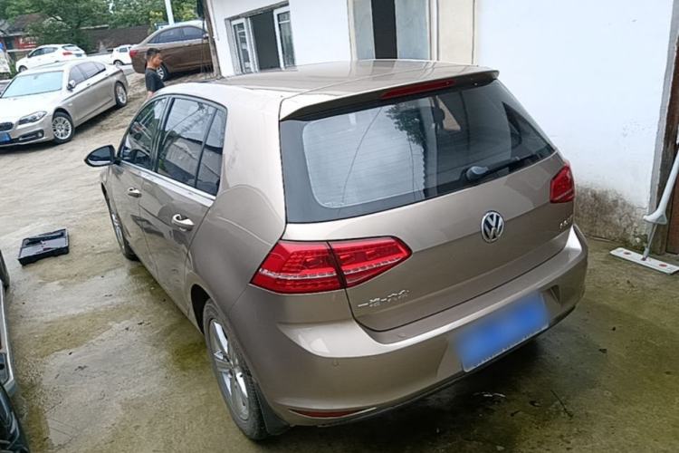 Used Volkswagen Golf 2016 1.6L Automatic Comfort Model Rear Left 45 Deg