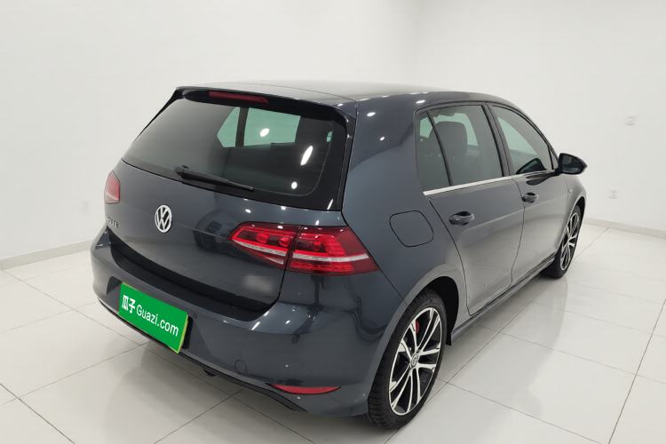 Used Volkswagen Golf 2016 1.4TSI Automatic R-Line Rear Right 45 Deg