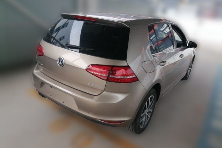 Used Volkswagen Golf 2016 230TSI Automatic Luxury Version Rear Right 45 Deg